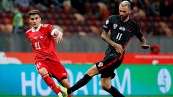 النجم الروسي زاخريان يحلم باللعب مع برشلونة