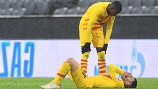 مدافع برشلونة جوردي ألبا يغيب عن الملاعب حتى عام 2022