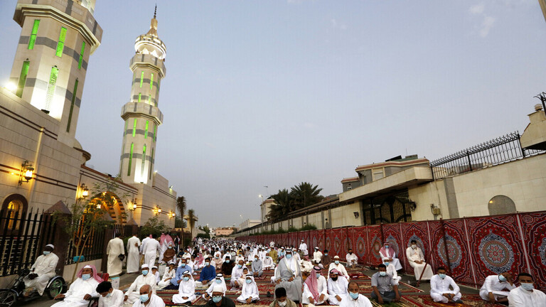 قصر استعمال مكبرات الصوت على الأذان والإقامة بالسعوديه