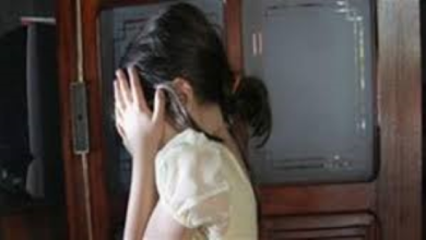 بسبب حبها للكلاب استدرجها وهتك عرضها