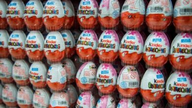 بعد فضيحة السالمونيلا.. الشركة المنتجة لـ"كيندر" تطلق منصة لتعويض الضحايا