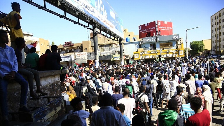 ندين استخدام العنف ضد المتظاهرين في السودان