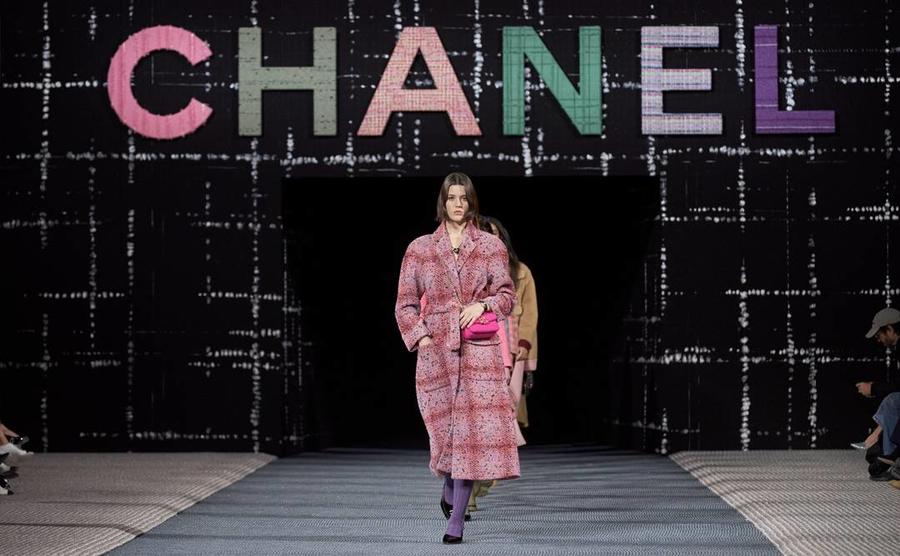 بالصورأبرز توجّهات أسبوع الموضة في باريس PFW FAll Winter 22-23