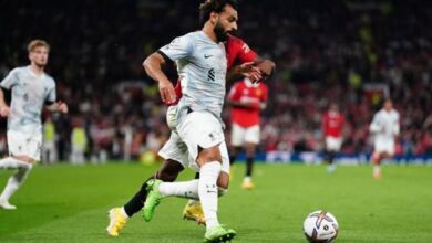 محمد صلاح يدك شباك مانشستر يونايتد ويقلص الفارق لليفربول 2-1