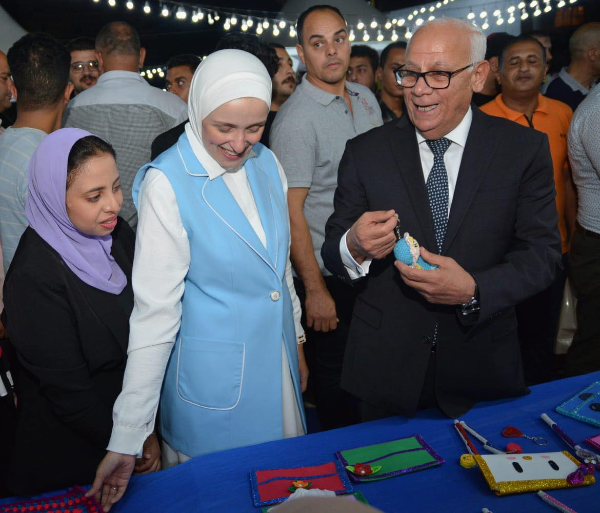 بورسعيد تنطلق بمبادرة شهر الاخلاق بحفل فنى وسلاسل بشرية فى ختام معرض شطارة