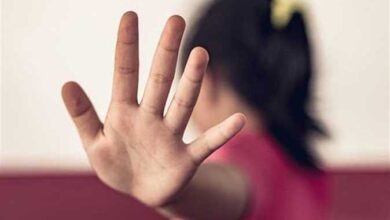 ضبط عامل اتهمته زوجته بالتعدي جنسيًا على نجلتهما بالدقهليه