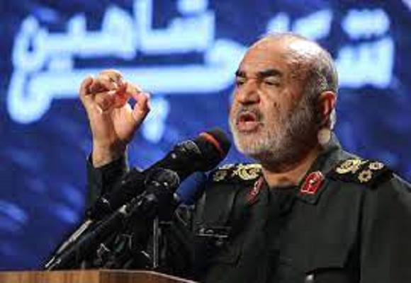 قائد الحرس الثوري الإيراني يوجه تحذيرًا للسعودية من وسط مناورة عسكرية