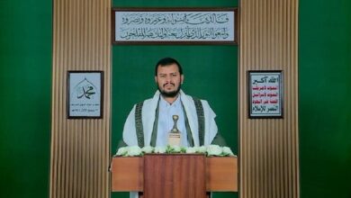 زعيم الحوثيين يدعو التحالف لإنهاء الحرب والحصار ومعالجة ملفات الحرب