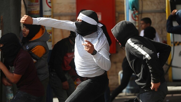 ارتفاع عدد القتلى الفلسطينيين بنابلس إلى 5 والقوى الوطنية تدعو إلى إضراب عام