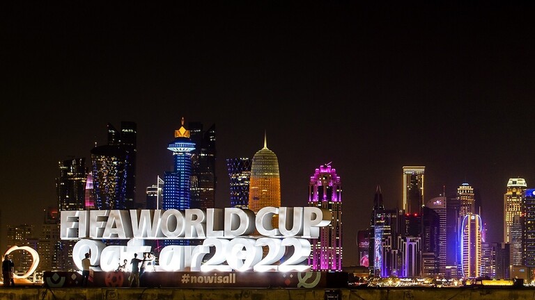 قطر تقر بمصرع عمال مهاجرين أثناء بناء ملاعب كأس العالم وتكشف العدد التقريبي