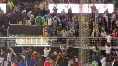 حادث انهيار مدرج حسن مصطفى يسفر عن اصابه 27 والدفع بعدد من سيارات الاسعاف