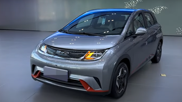 BYD تعدّل واحدة من أكثر السيارات الشبابية مبيعا حول العالم