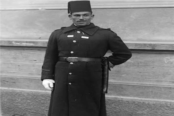 اخبار زمان : مكافأة مالية لعسكري يصفع مليونير على وجهه
