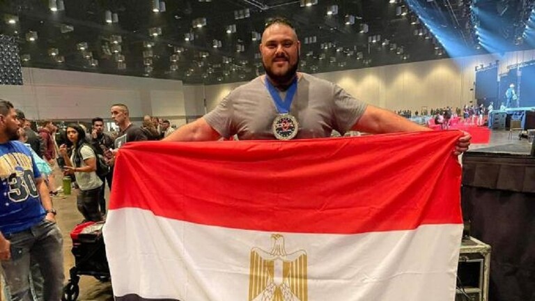 العملاق المصري مينا عبيد يحتفظ بلقب مستر أولمبيا برقم جديد