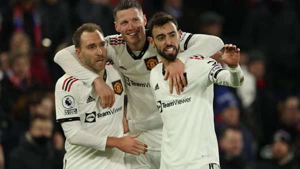 مانشيستر يونايتد يرتقي للمركز الثالث بالدوري الإنجليزي بعد التعادل مع كريستال بالاس