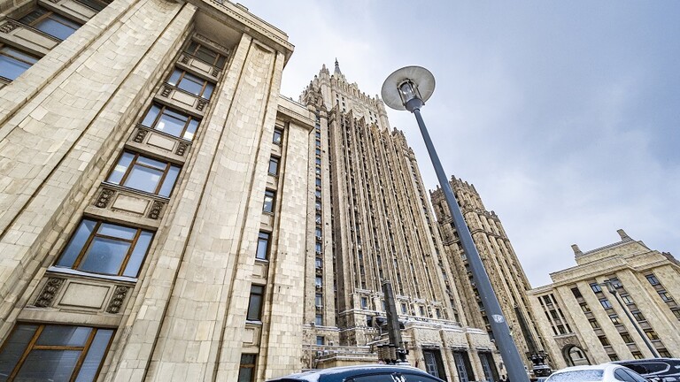 موسكو تحذّر اليابان من العسكرة وتهديد أمن روسيا والمحيط الهادىء