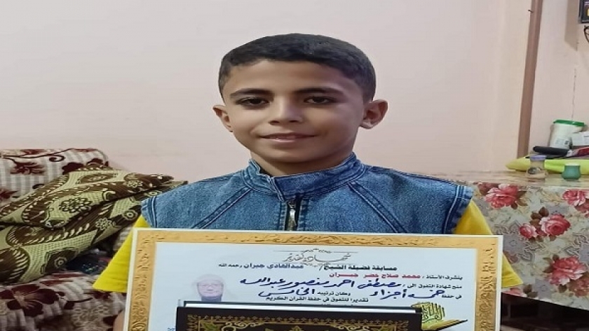 سائق توك توك يقتل طفلا بطريقة مروعة بسبب «كلب»