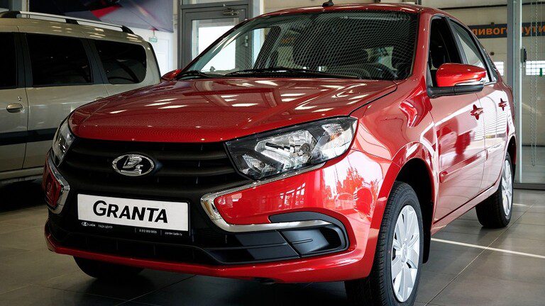 "لادا" تجعل Granta الشهيرة أجمل وأكثر عصرية