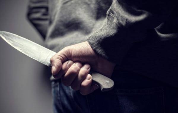 حبس شاب مزق طليقته وسط موقف سيارات لرفضها العودة الى عصمته