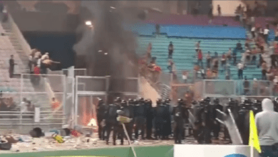 مواجهات عنيفة بين الشرطة وجمهور الترجي التونسي توقف مباراة الفريق