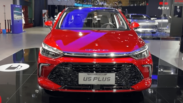 روسيا بدأت بتجميع سيارات BAIC الصينيه الجديدة