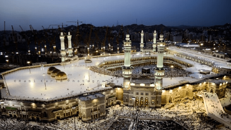  بالفيديو راهب هندوسي يدعو لغزو مكة المكرمة والاستيلاء على الكعبة