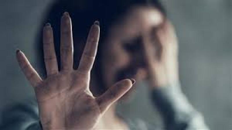 النيابه العامه تحقق مع استاذ جامعى بتهمه هتك عرض وطبيبى تجميل وتخدير