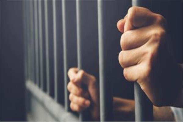 حبس شاب اغتصب جارته المسنه و من ذوي الهمم في قنا