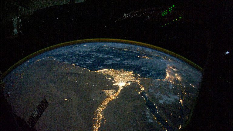 مصر تستعد لإطلاق أكبر قمر صناعي في الشرق الأوسط