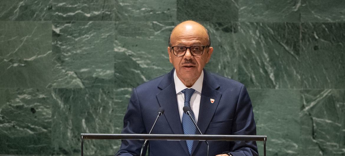 البحرين تؤكد على تغليب الحوار والنهج السلمي لإنهاء الصراعات