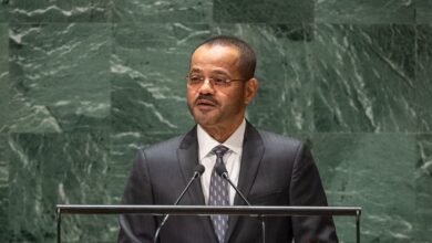 سلطنة عمان تؤكد ضرورة الحوار لحل النزاعات وتدعو إلى احترام القيم الدينية