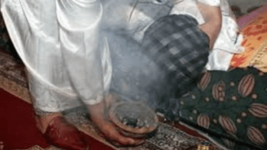 دجال الشرقية أوهم سيدة بعلاجها بممارسة الحرام مع صديقتها