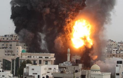 قصف إسرائيلي يصيب الكنيسة الأرثذوكسية في غزة ويصيب رهبان ونازحون