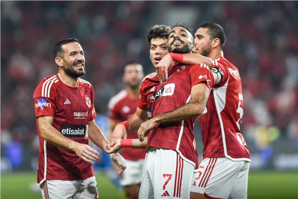 الأهلي يتوج بكأس السوبر بعد فوز مستحق أمام فيوتشر (4-2)