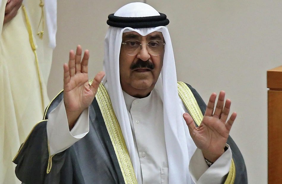 الشيخ مشعل الأحمد يؤدي القسم أمام مجلس الأمة الكويتي أميرا للبلاد