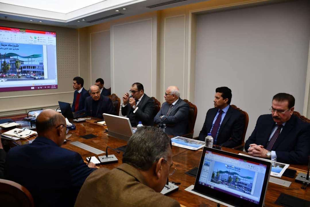 وزير الشباب والرياضة يبحث مع محافظ بورسعيد تطورات اعمال استاد النادي المصري ببورسعيد