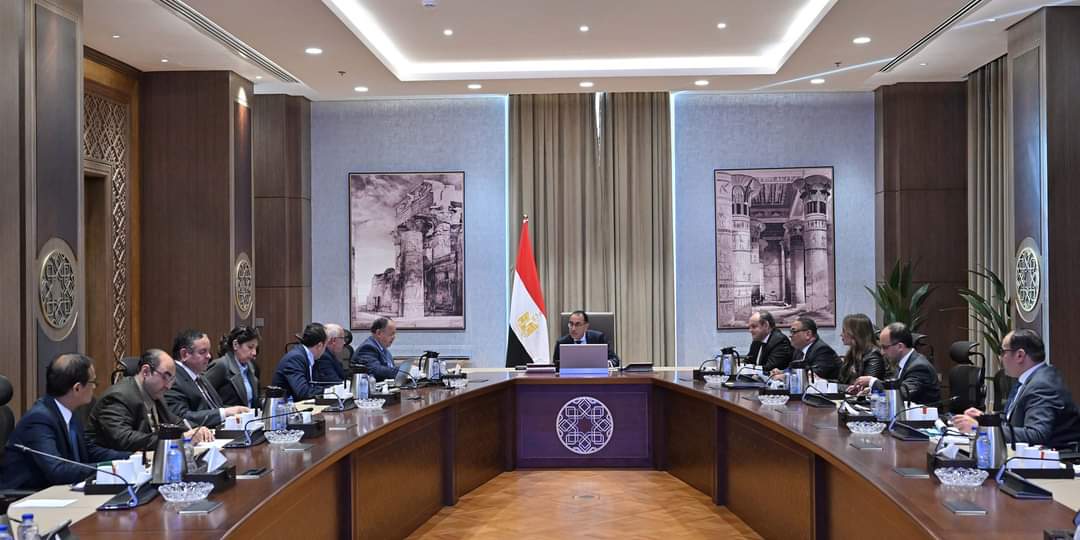 بحضور محافظ بورسعيد رئيس الوزراء يتابع الموقف التنفيذي لمشروعات التنمية الصناعية بمحافظة بورسعيد