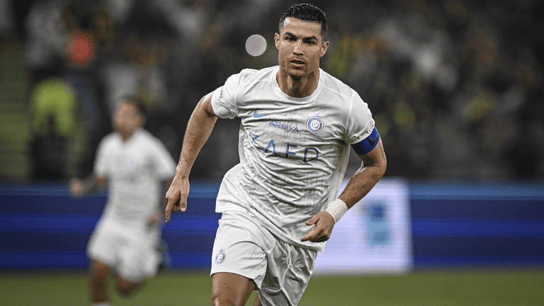 النصر السعودي يحسم موقف رونالدو من المشاركة في مباراة "الرقصة الأخيرة" ضد ميسي