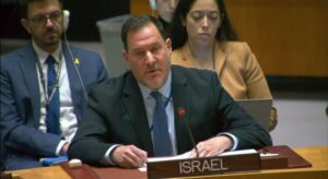 نائب سفير اسرائيل يدافع عن بلاده