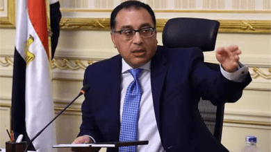 الحكومة توجه بسرعة الإفراج الجمركي عن القمح والزيت والالبان البودرة