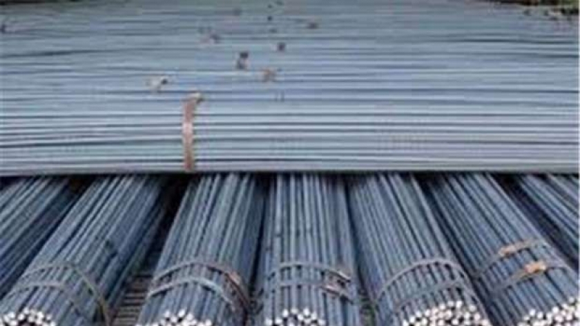 انخفاض كبير بأسعار الحديد اليوم بالأسواق.. فقد 1221 جنيها دفعة واحدة